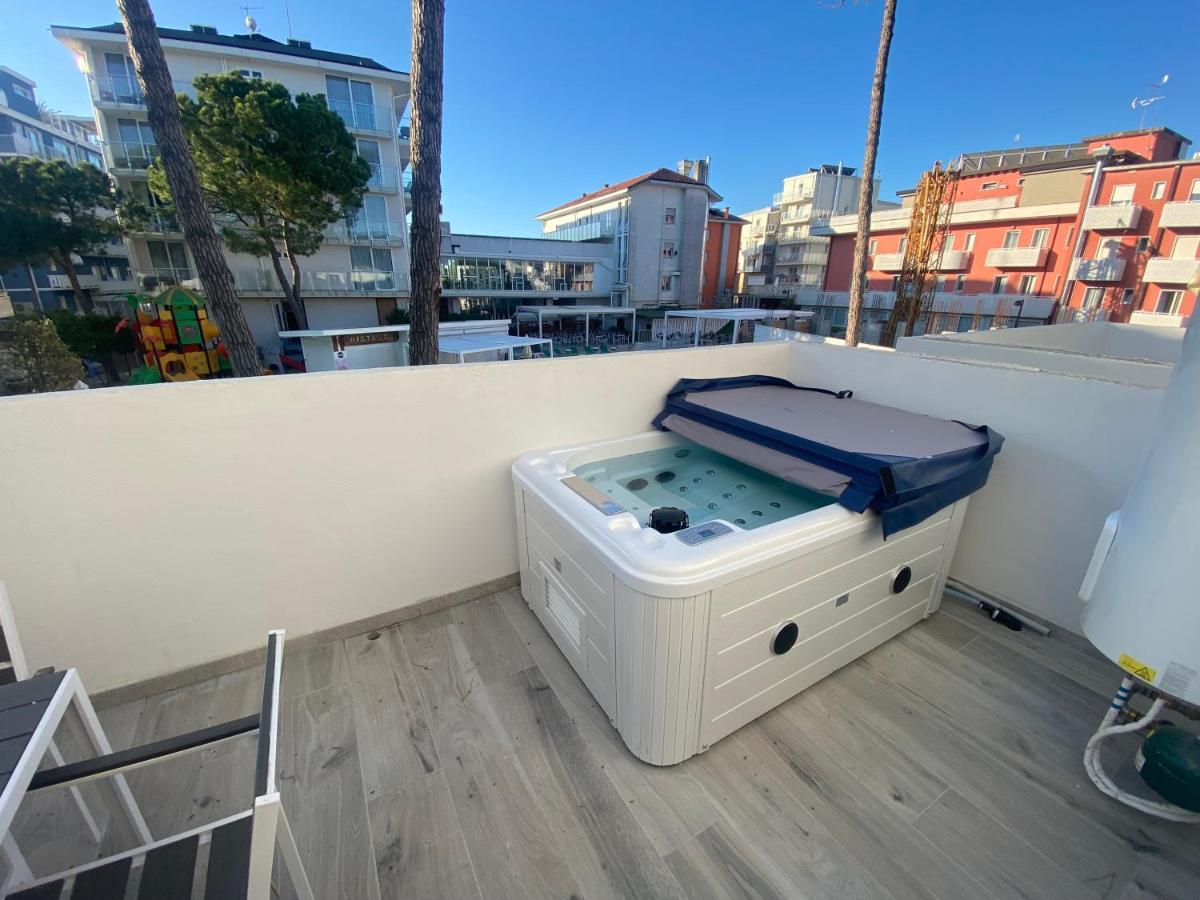 Bungalow Marina Caorle Bagian luar foto